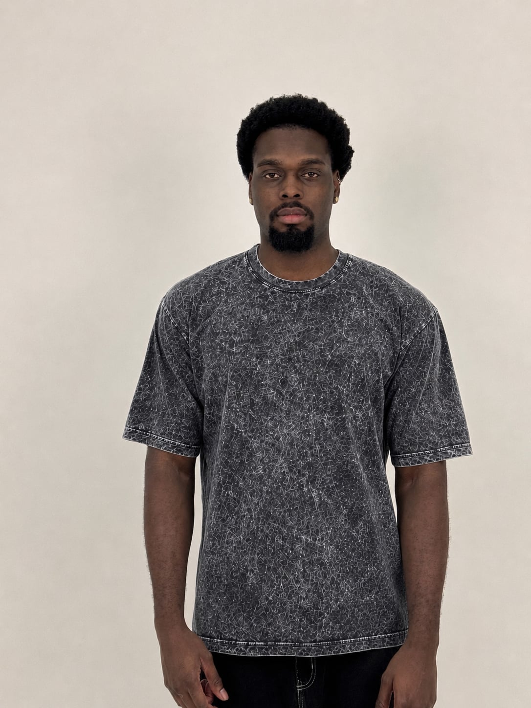 Camiseta Oversize Acid Wash blank, color negro cross - Tu Prenda