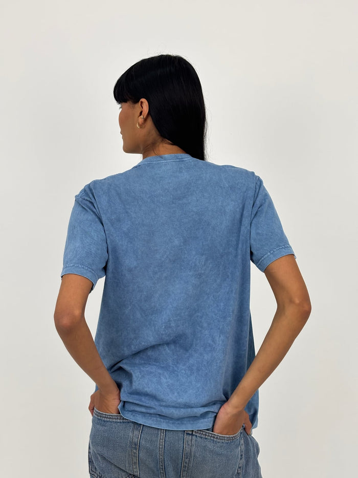Camiseta Acid Wash Regular Fit blank, color azul - Tu Prenda