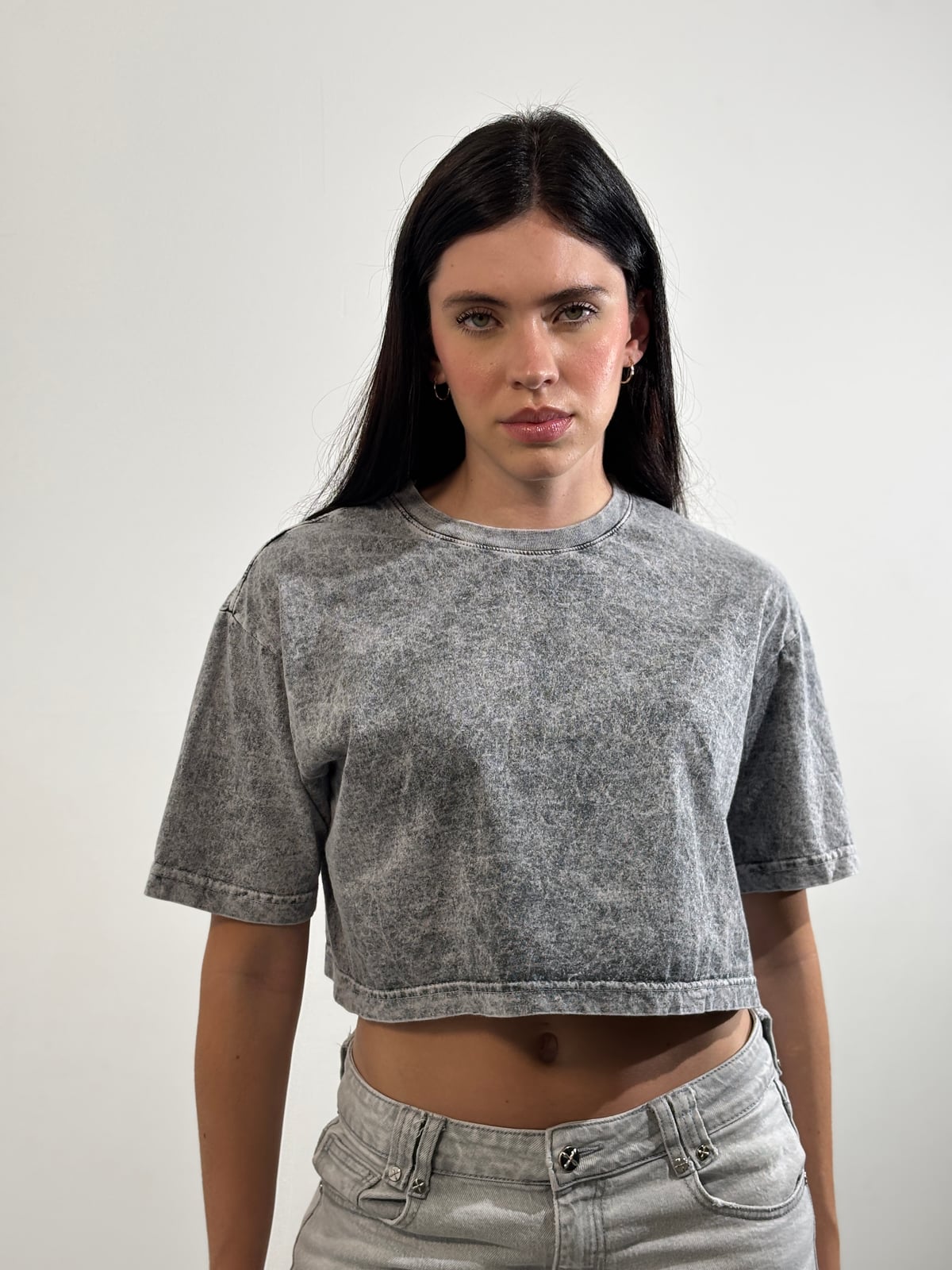 Crop Top Dama Acid Wash blank, color gris - Tu Prenda