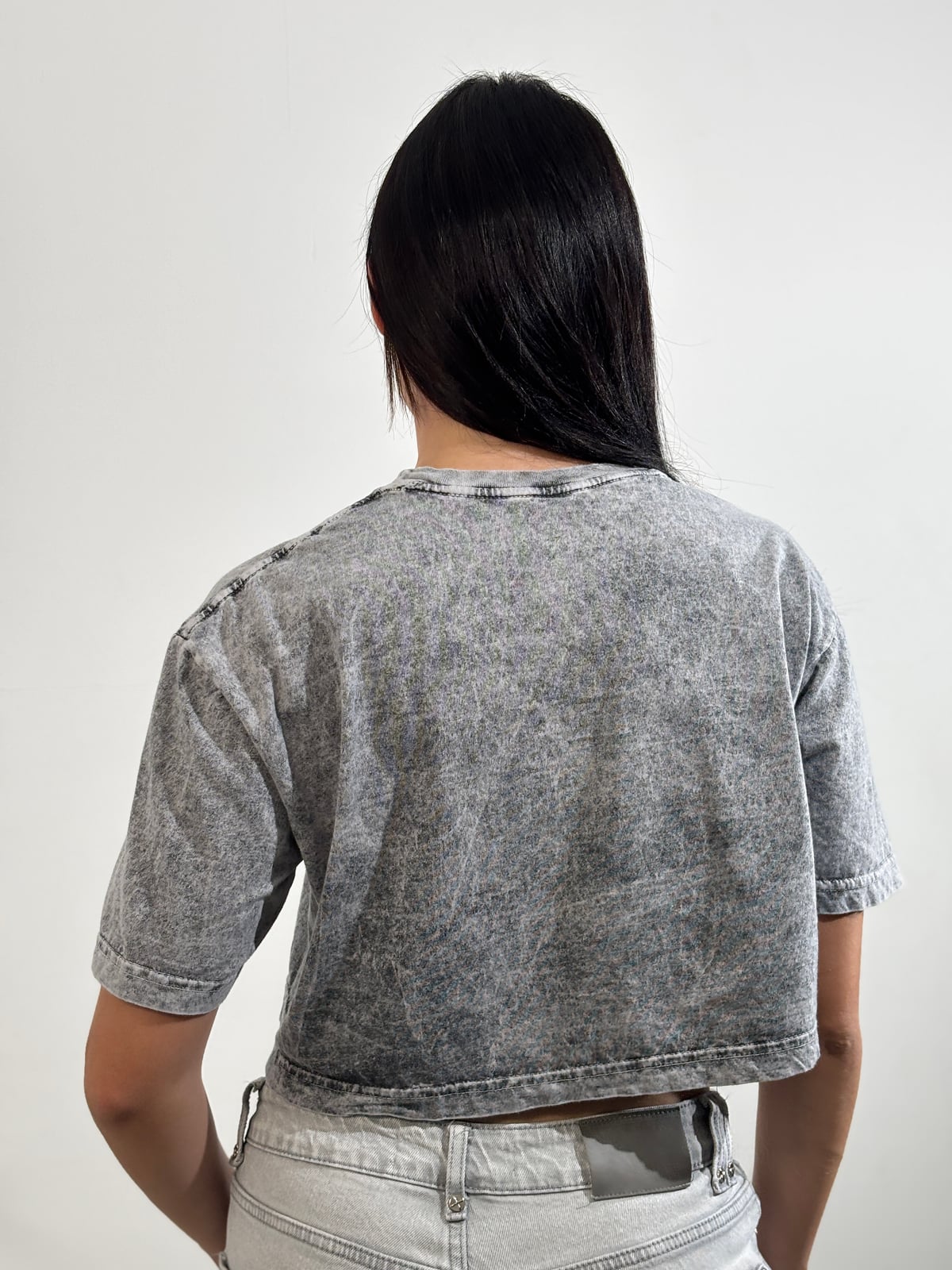 Crop Top Dama Acid Wash blank, color gris - Tu Prenda