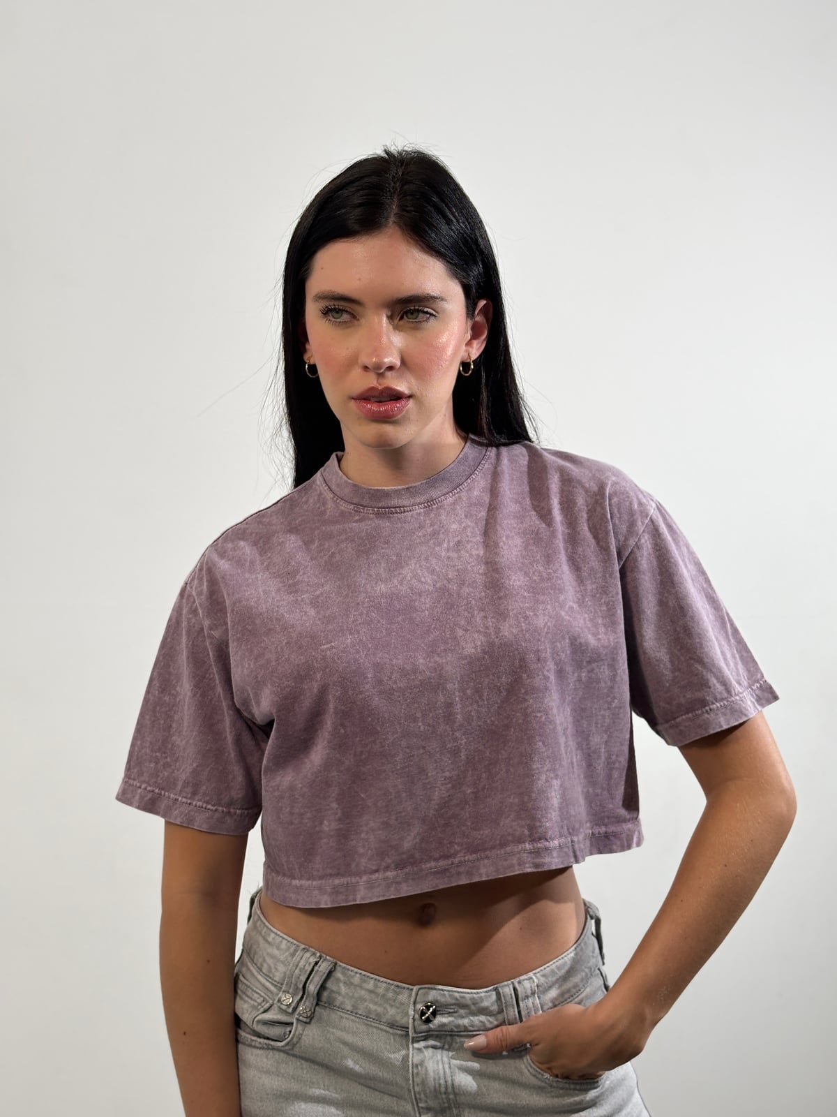 Crop Top Dama Acid Wash blank, color lila - Tu Prenda