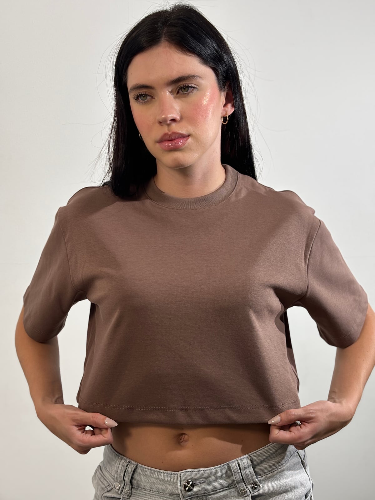 Crop Top Dama Qatar blank, color chocolate - Tu Prenda