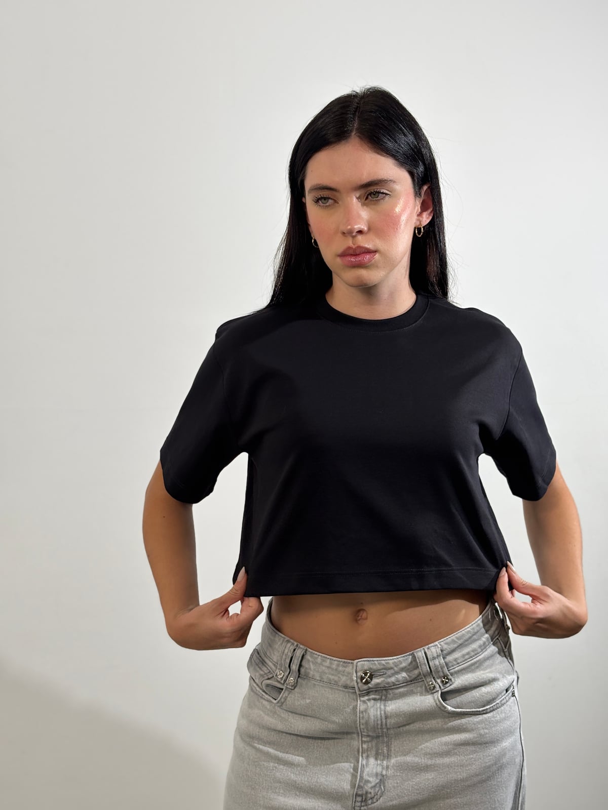 Crop Top Dama Qatar blank, color negro - Tu Prenda