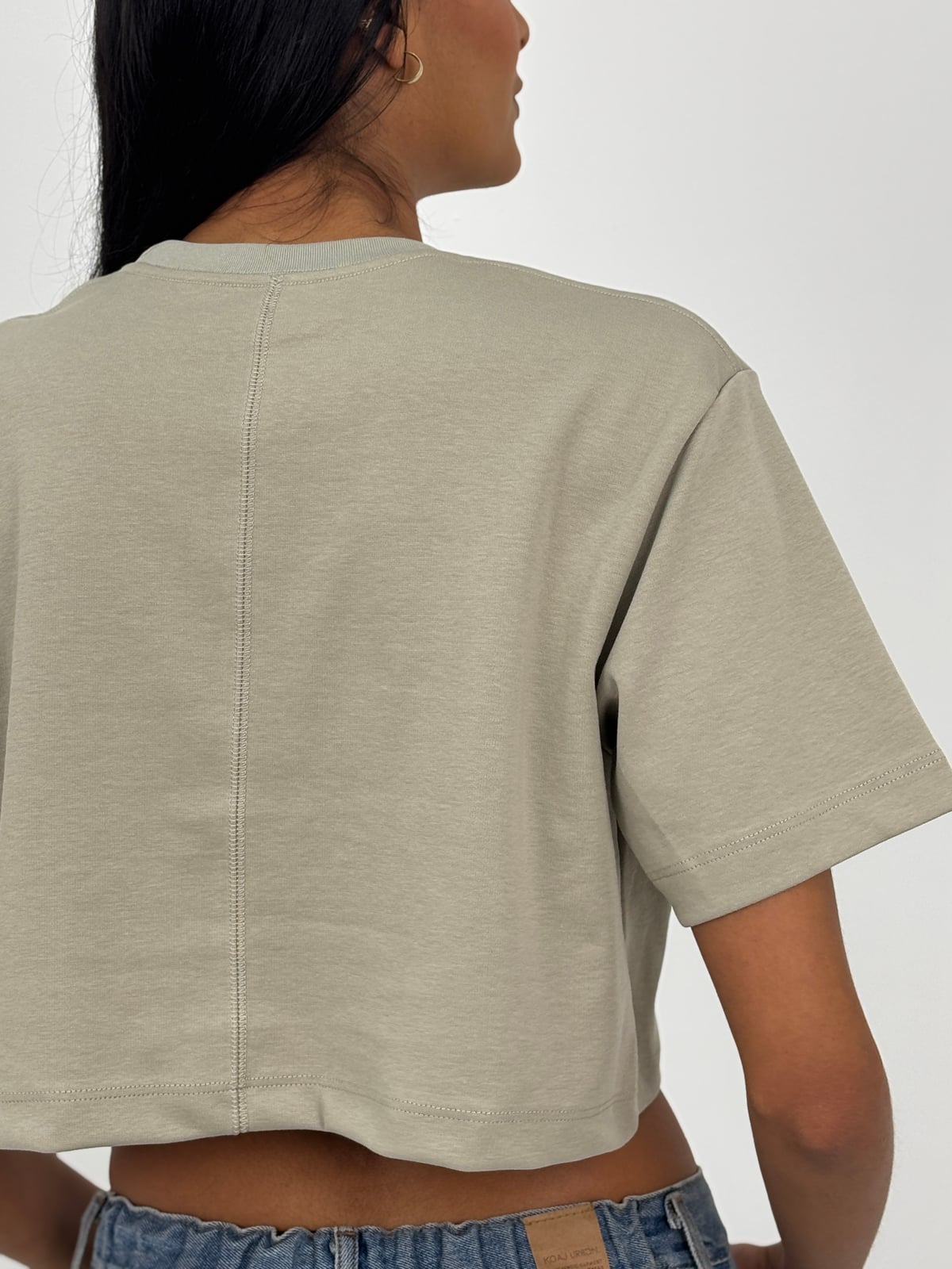 Crop Top Dama Qatar blank, color v oliva - Tu Prenda