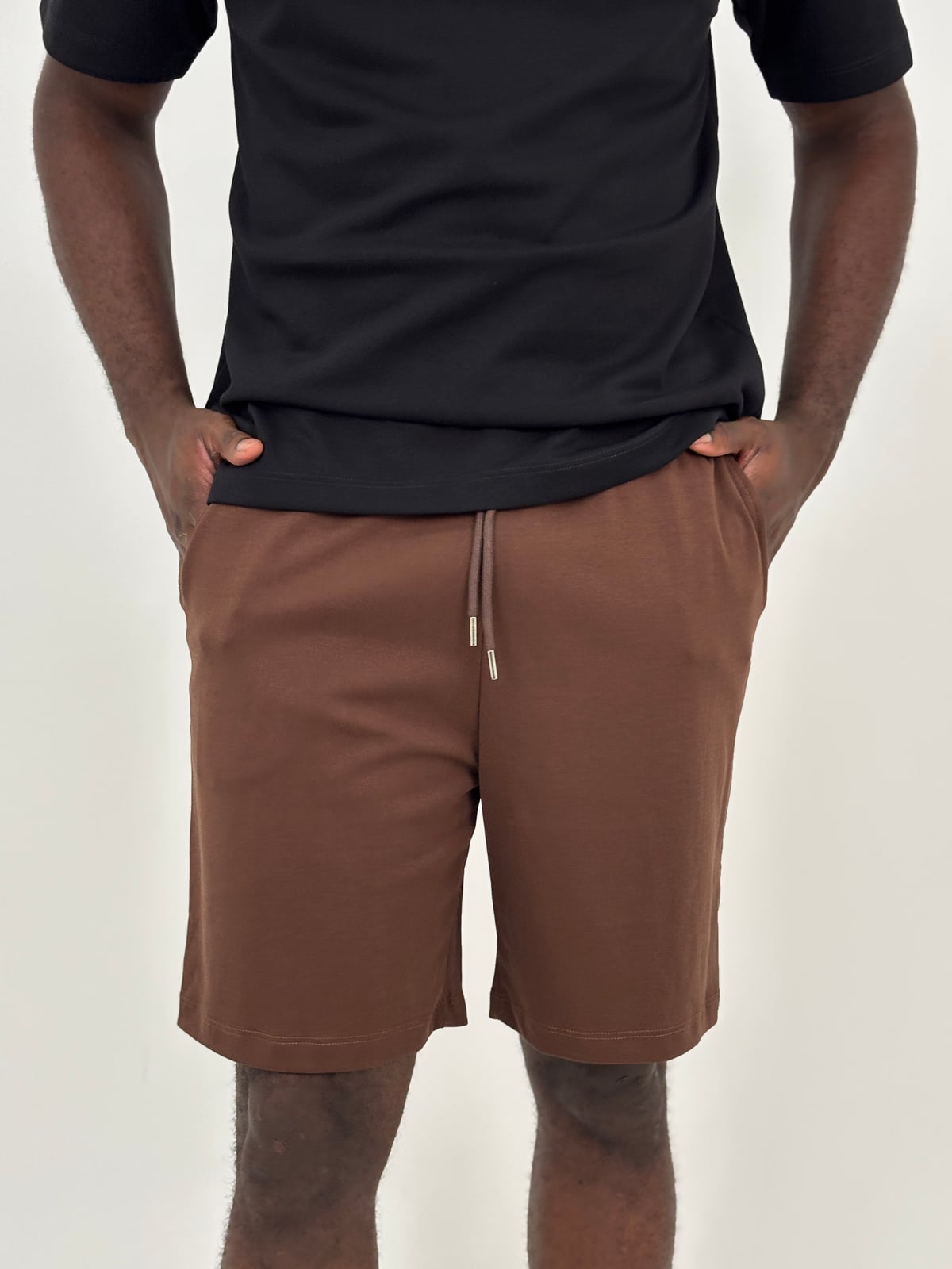 Pantaloneta Qatar Hombre blank, color café - Tu Prenda