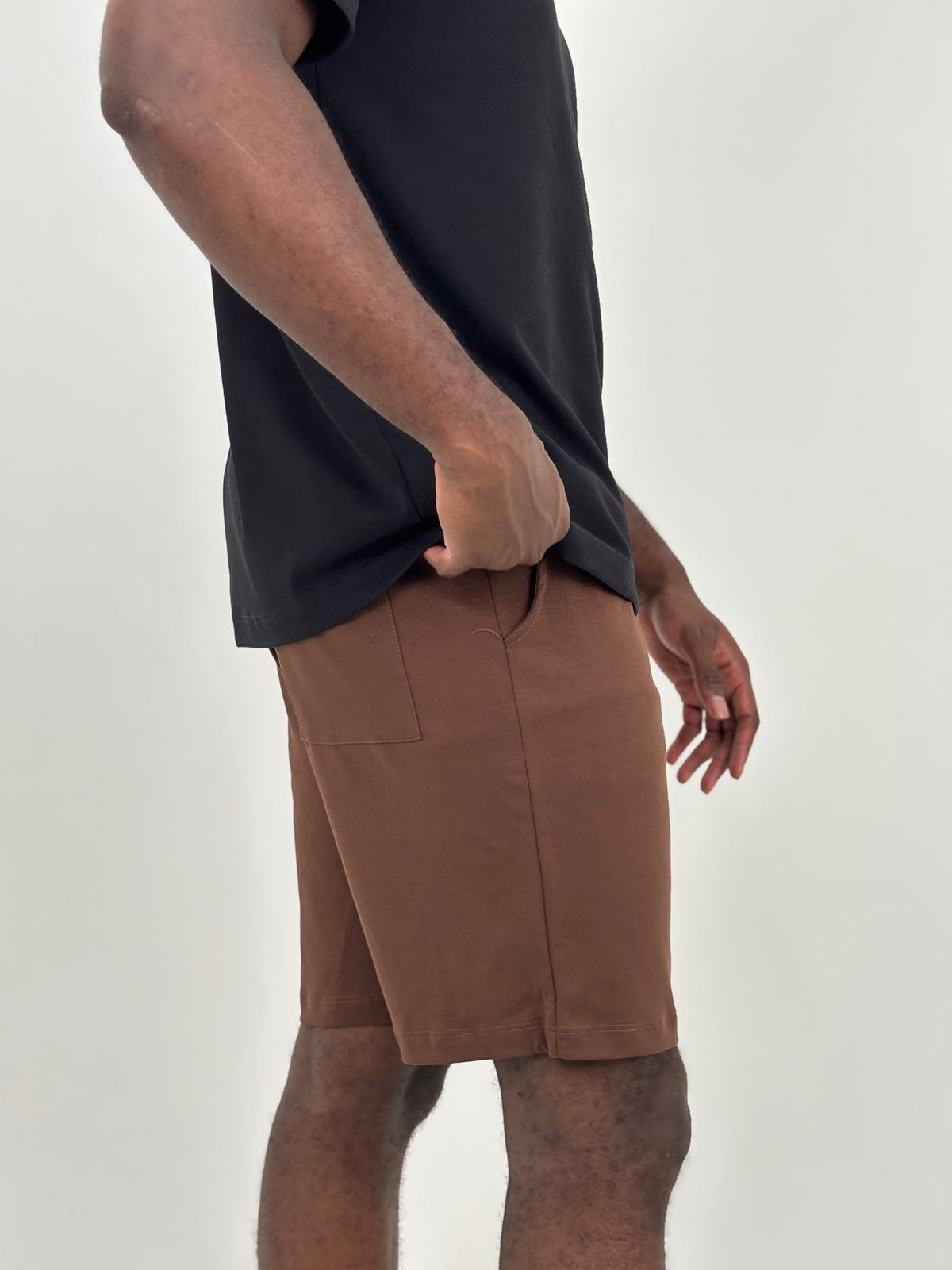 Pantaloneta Qatar Hombre blank, color café - Tu Prenda