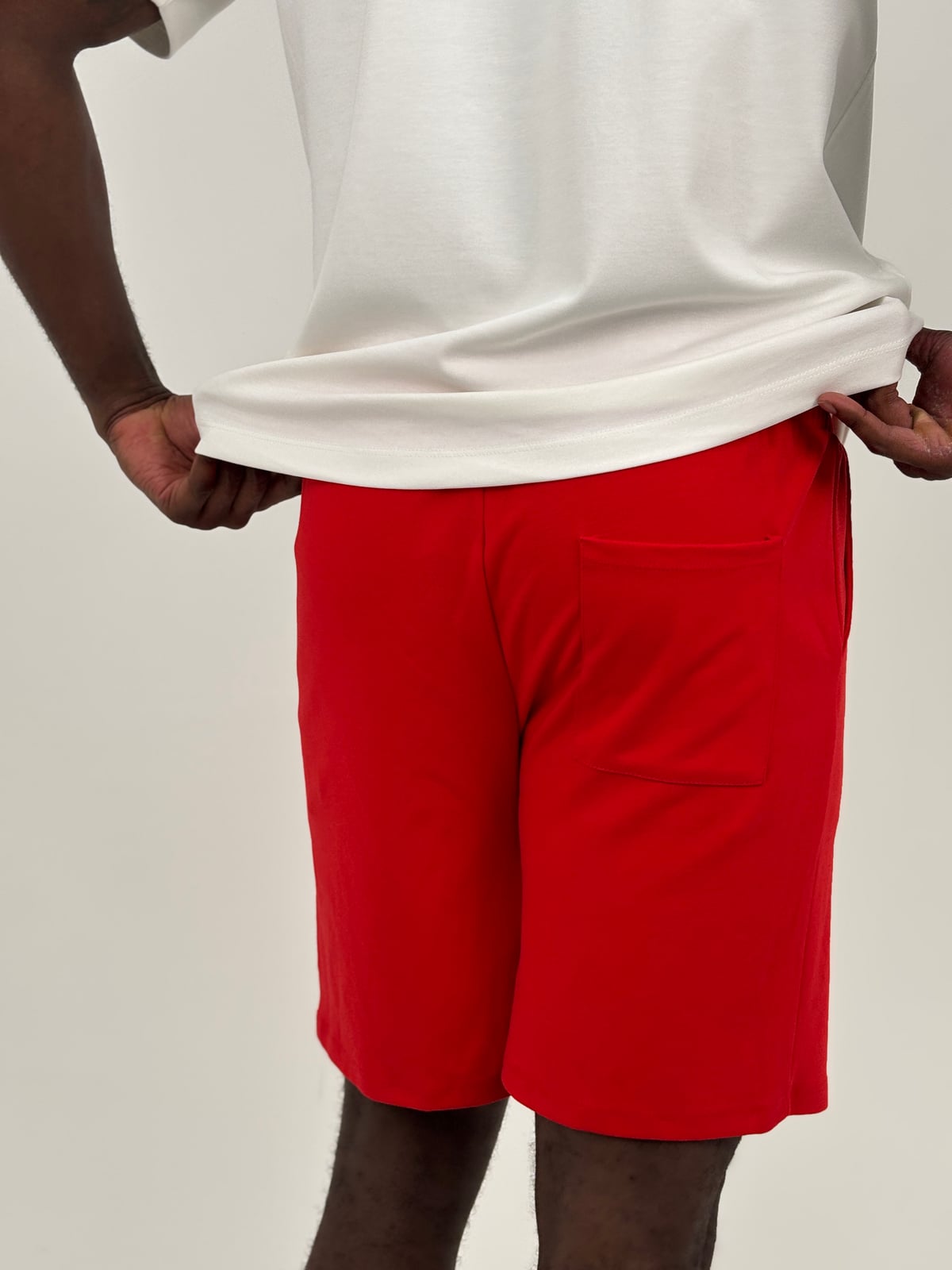 Pantaloneta Qatar Hombre blank, color rojo - Tu Prenda